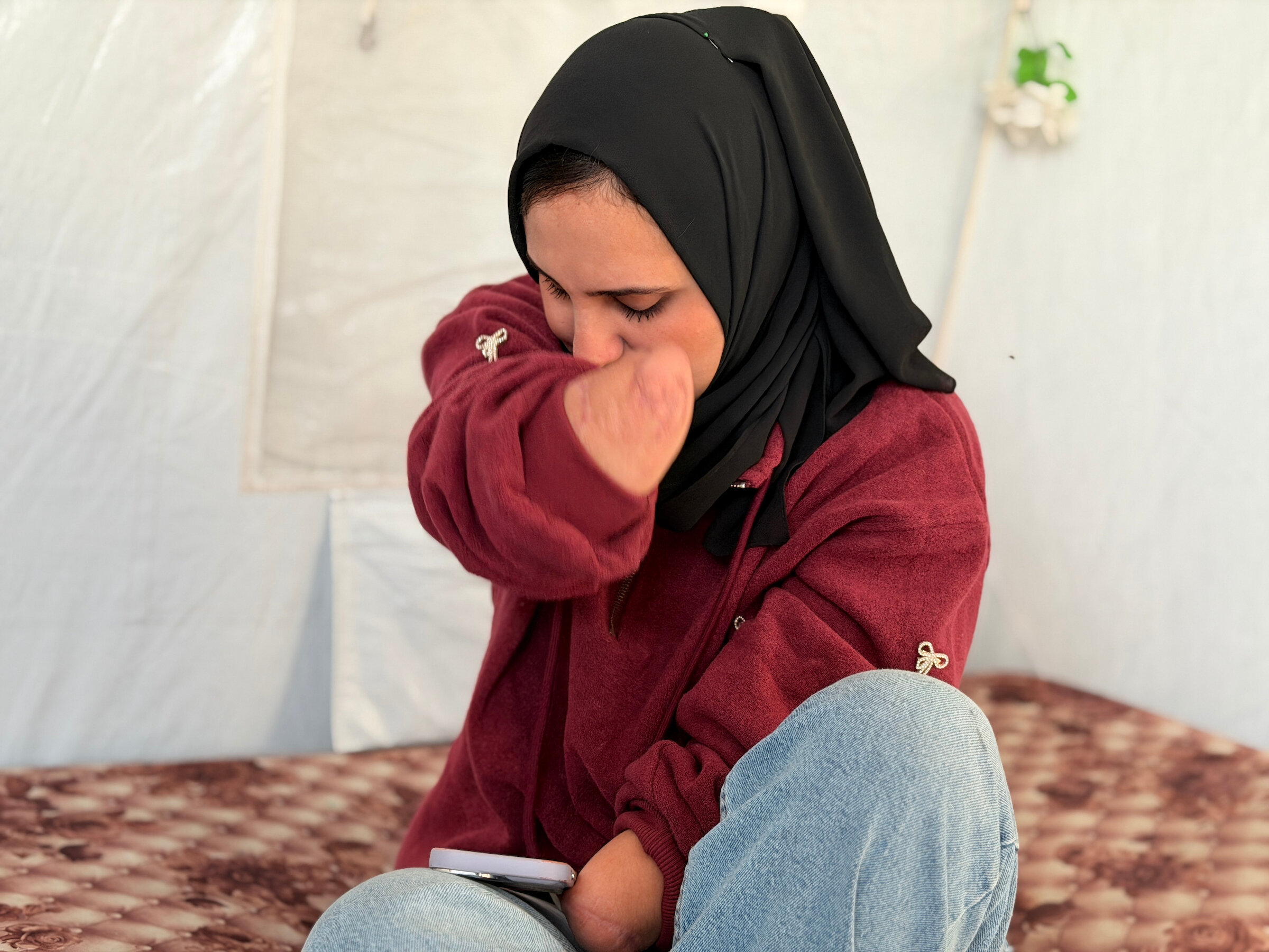 نيبال الهسي (25 عامًا)